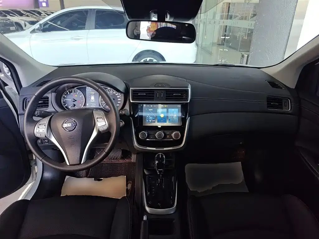 Nissan Tiida 2023 из CN, фото 10