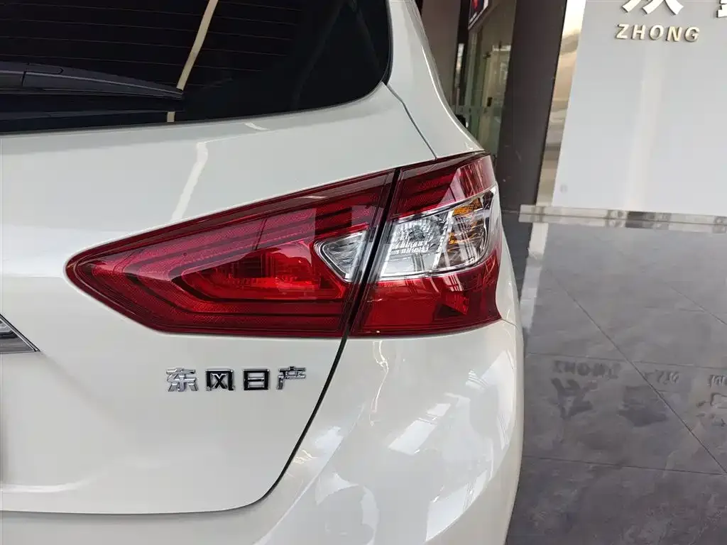 Nissan Tiida 2023 из CN, фото 8