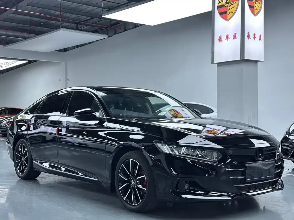 Honda Accord — фото 3