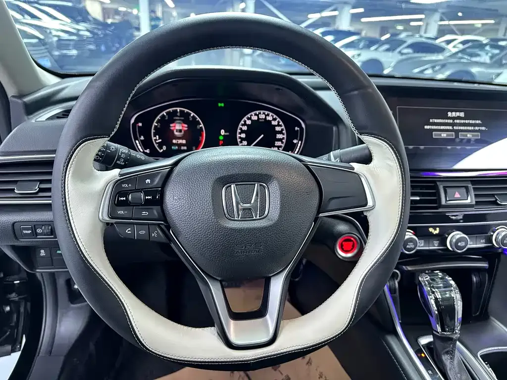 Honda Accord — фото 8