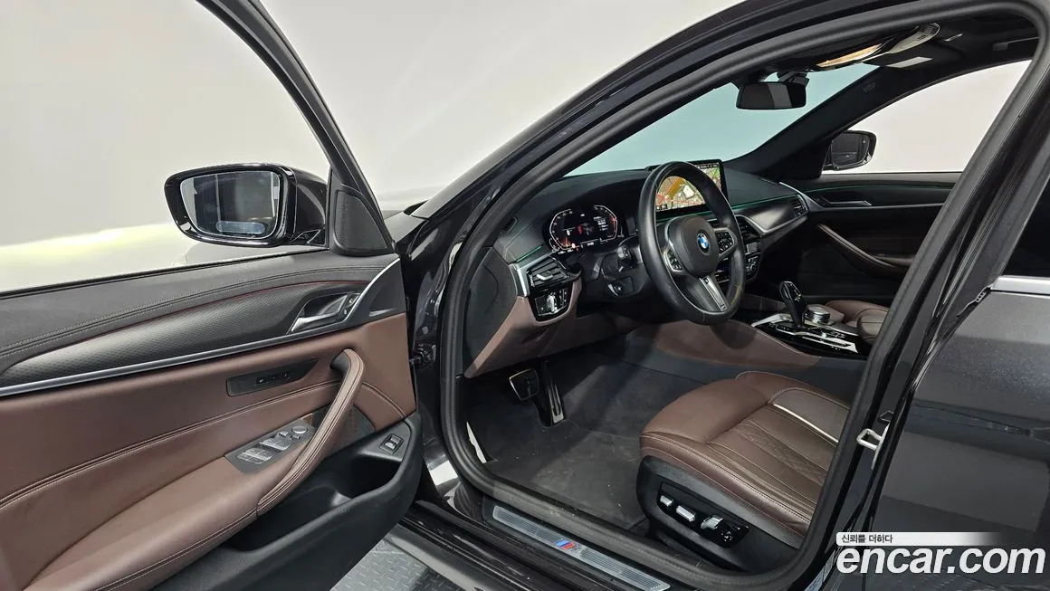 BMW 5-Series 2023 из KR, фото 9