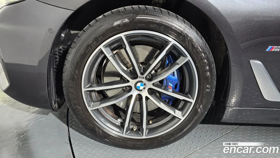 BMW 5-Series 2023 из KR, фото 10