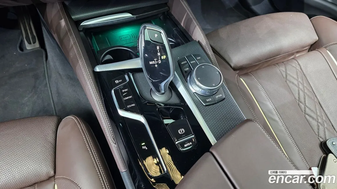 BMW 5-Series 2023 из KR, фото 8