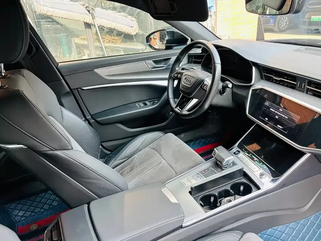 Audi A6L 2023 из CN, фото 2