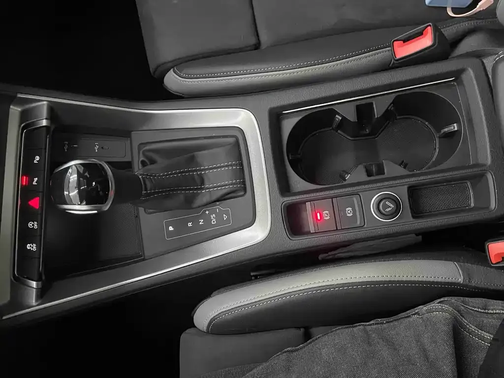 Audi Q3 2022 из CN, фото 8