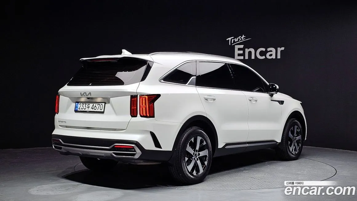Kia Sorento — фото 10