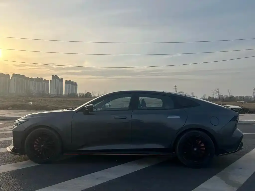 Changan UNI-V 2023 из CN, фото 2