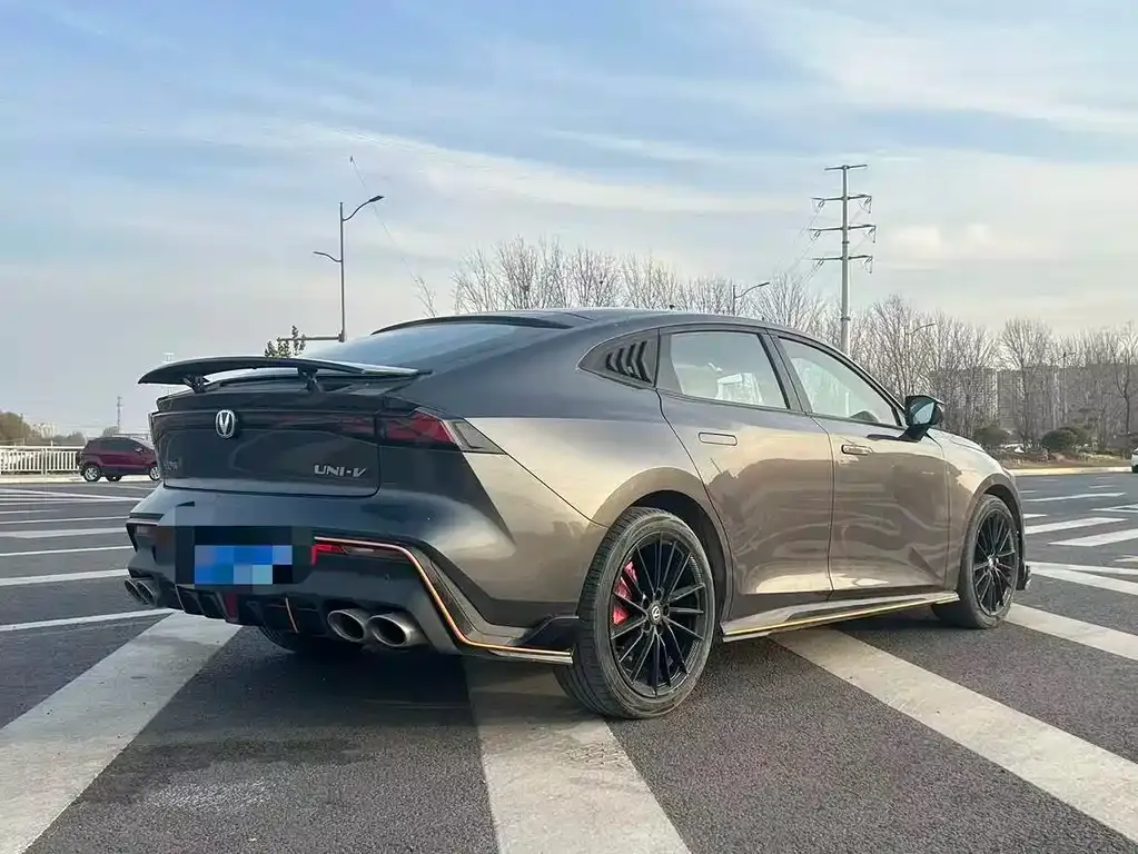 Changan UNI-V 2023 из CN, фото 8