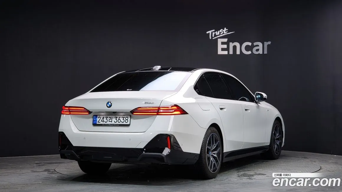 BMW 5-Series 2024 из KR, фото 4