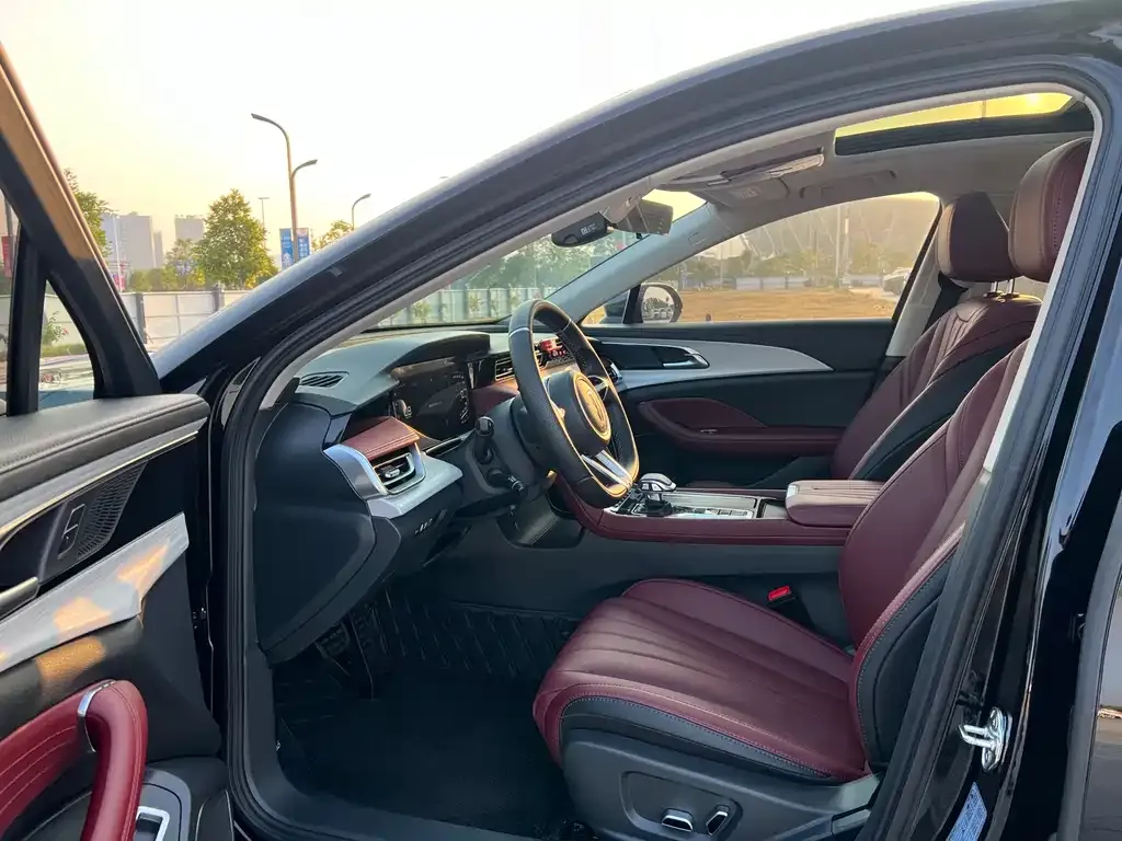 Hongqi H5 2025 из CN, фото 4