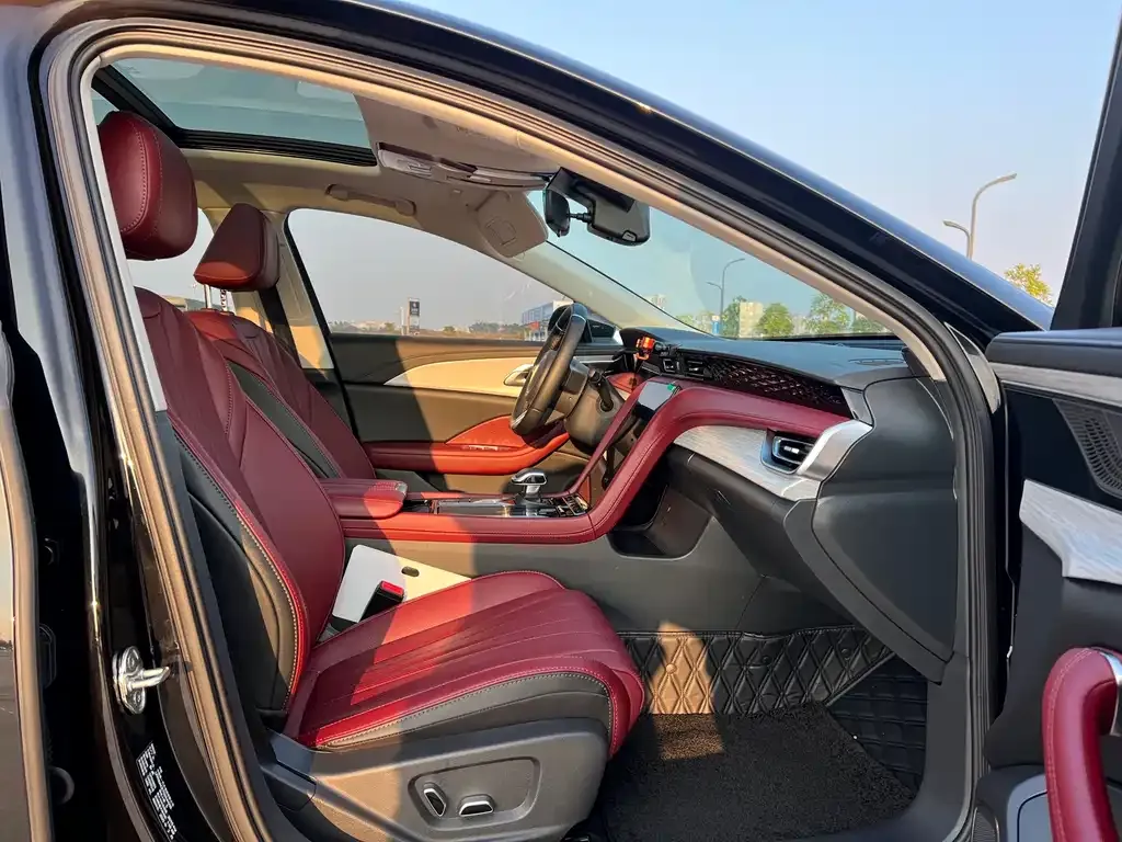 Hongqi H5 2025 из CN, фото 3
