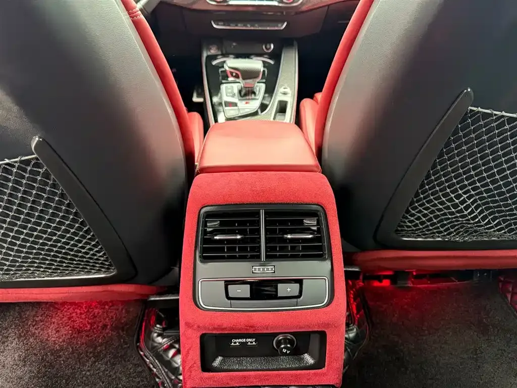 Audi S4 2023 из CN, фото 4