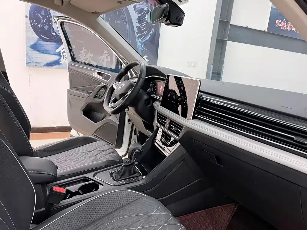 Volkswagen Tiguan L 2024 из CN, фото 10