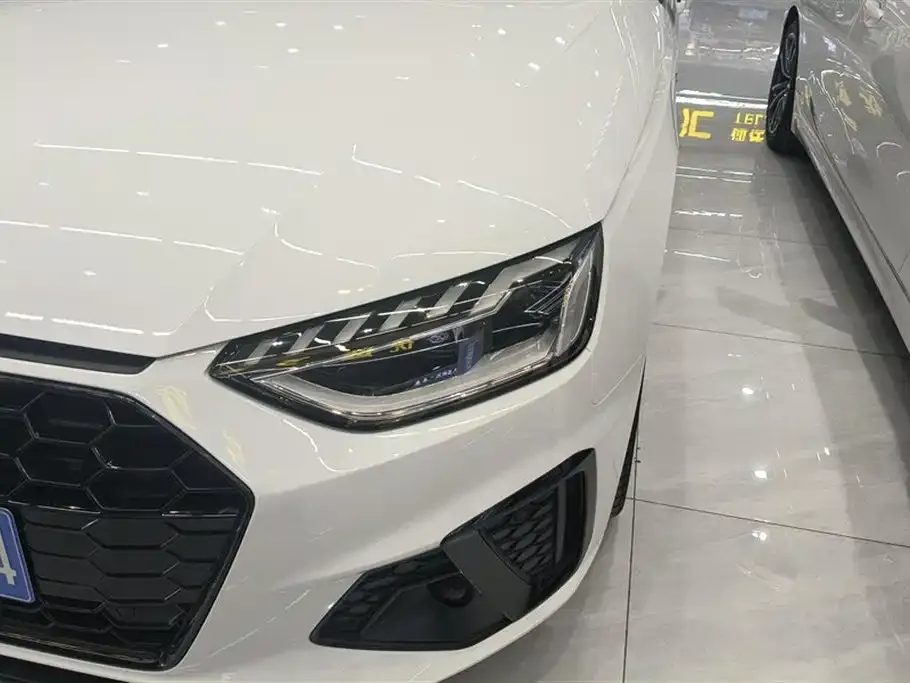 Audi A4L 2023 из CN, фото 5