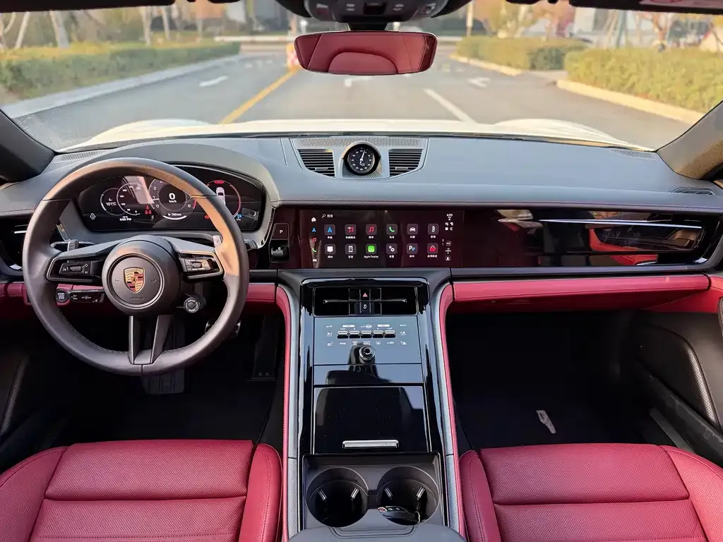 Porsche Panamera 2025 из CN, фото 7