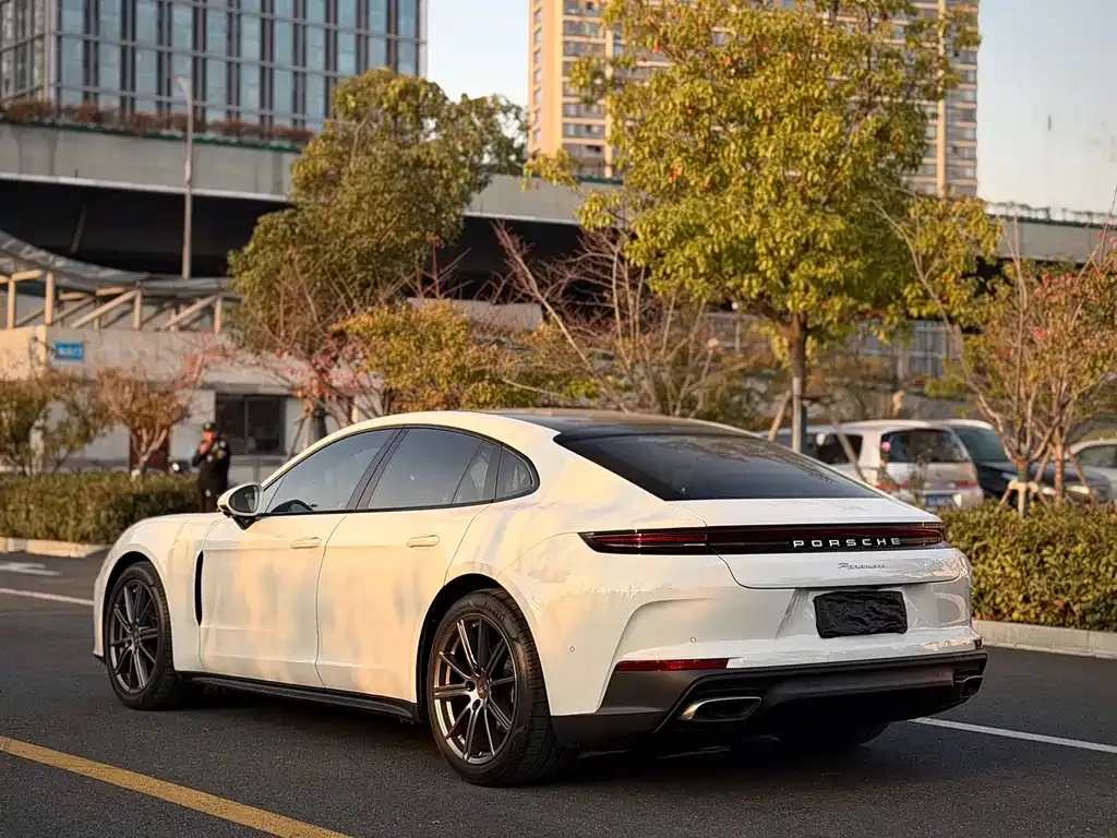 Porsche Panamera 2025 из CN, фото 9