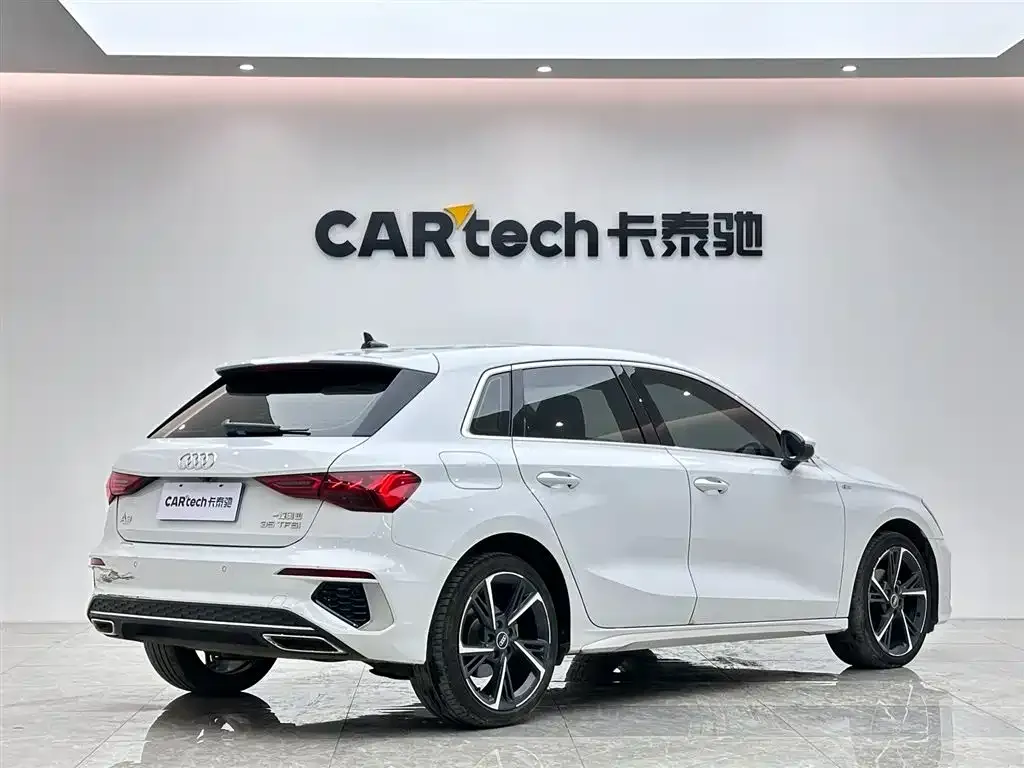 Audi A3 2023 из CN, фото 3