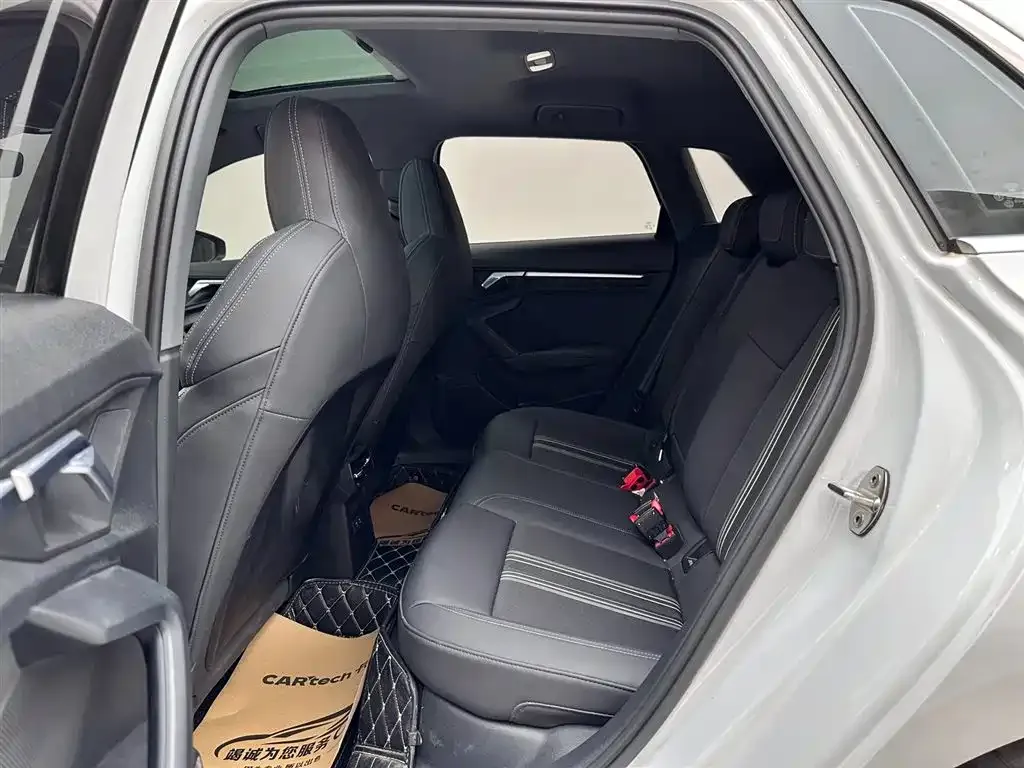 Audi A3 2023 из CN, фото 10