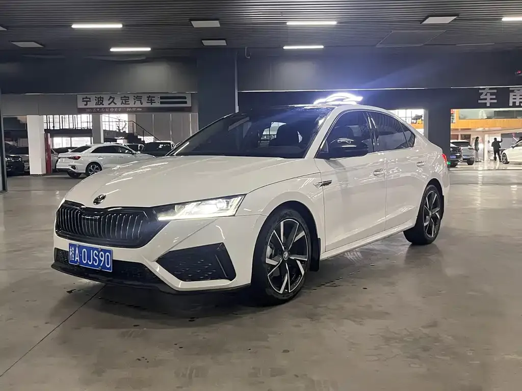 Skoda Octavia 2022 из CN, фото 1