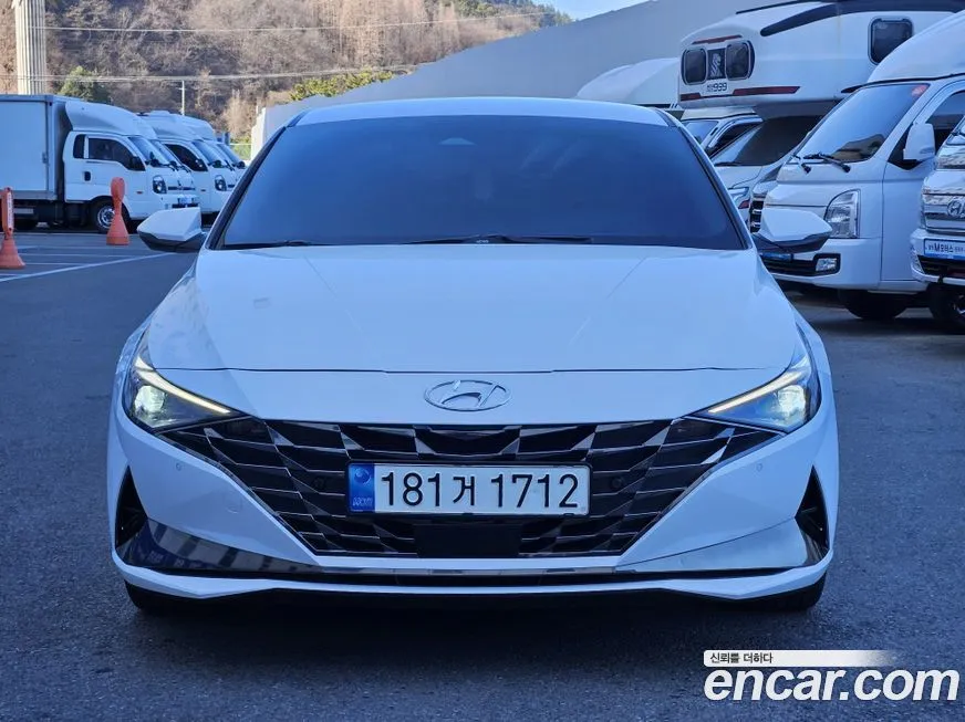 Hyundai AVANTE — фото 1