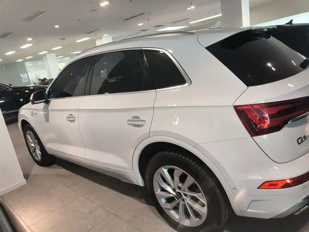 Audi Q5L 2023 из CN, фото 4