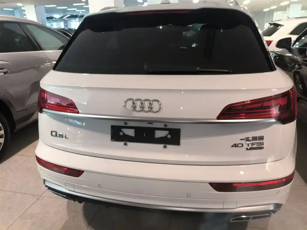 Audi Q5L 2023 из CN, фото 3
