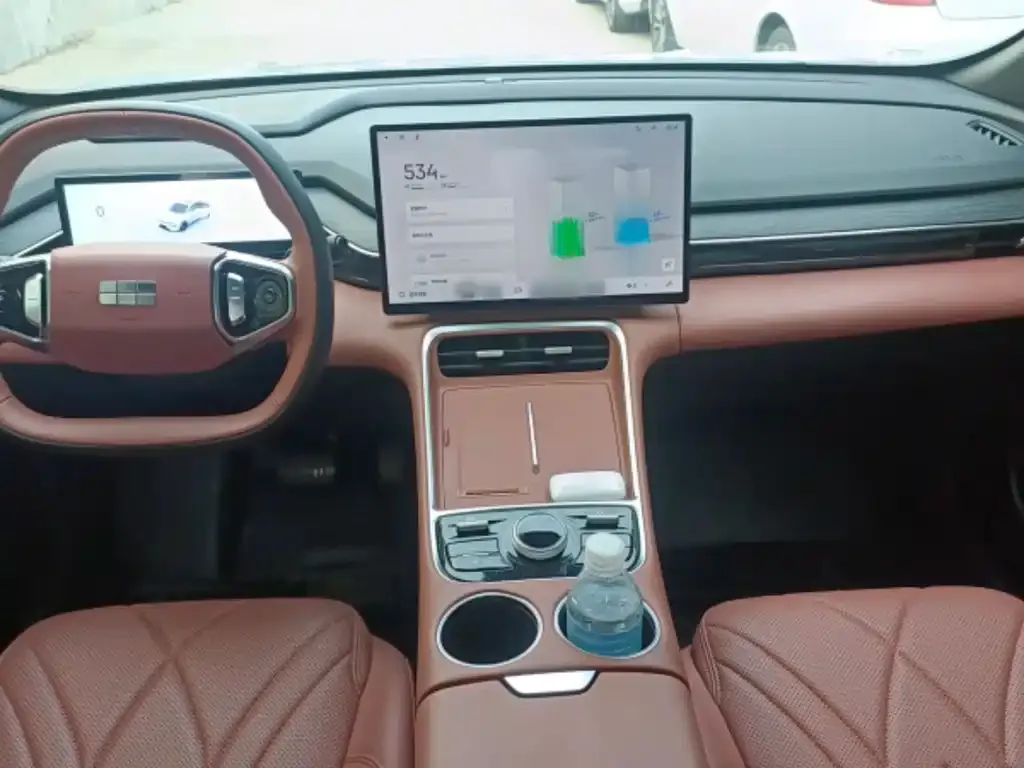 Geely Galaxy L6 2025 из CN, фото 8