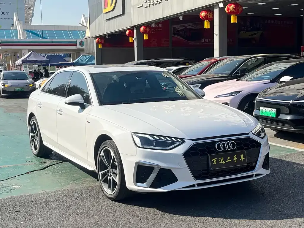 Audi A4L 2023 из CN, фото 9