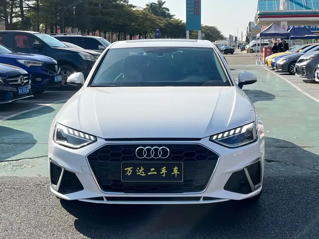 Audi A4L 2023 из CN, фото 10