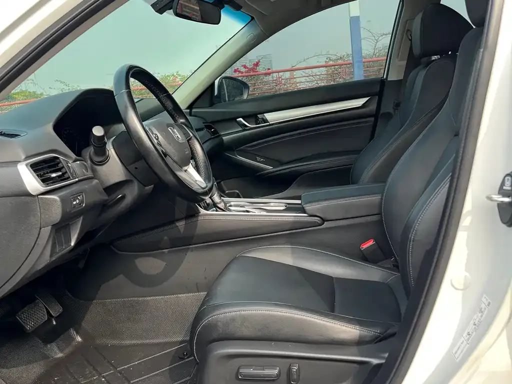 Honda Accord — фото 2