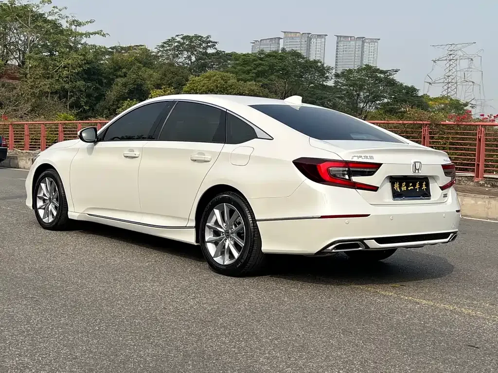 Honda Accord — фото 4