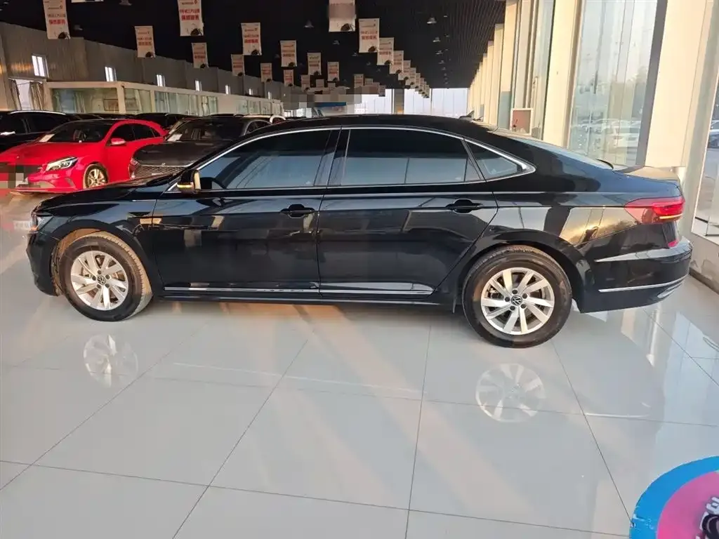 Volkswagen Passat 2023 из CN, фото 9