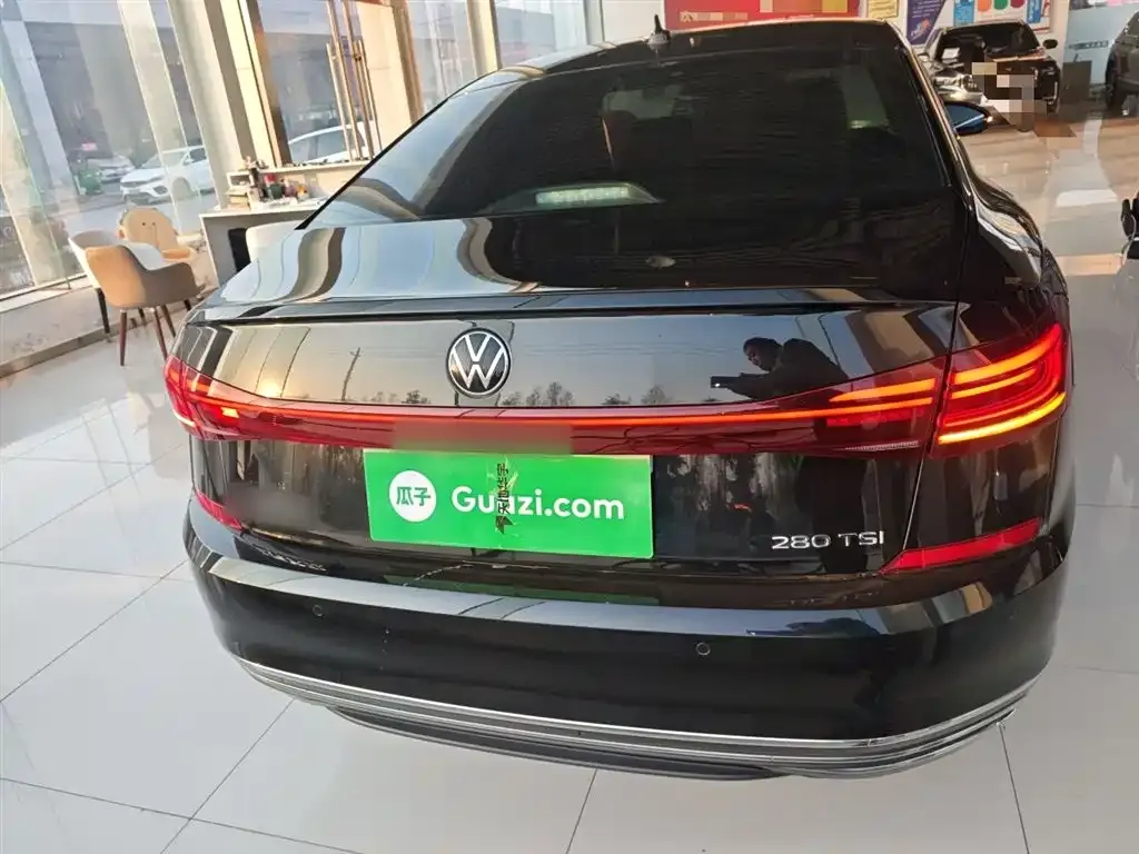 Volkswagen Passat 2023 из CN, фото 4