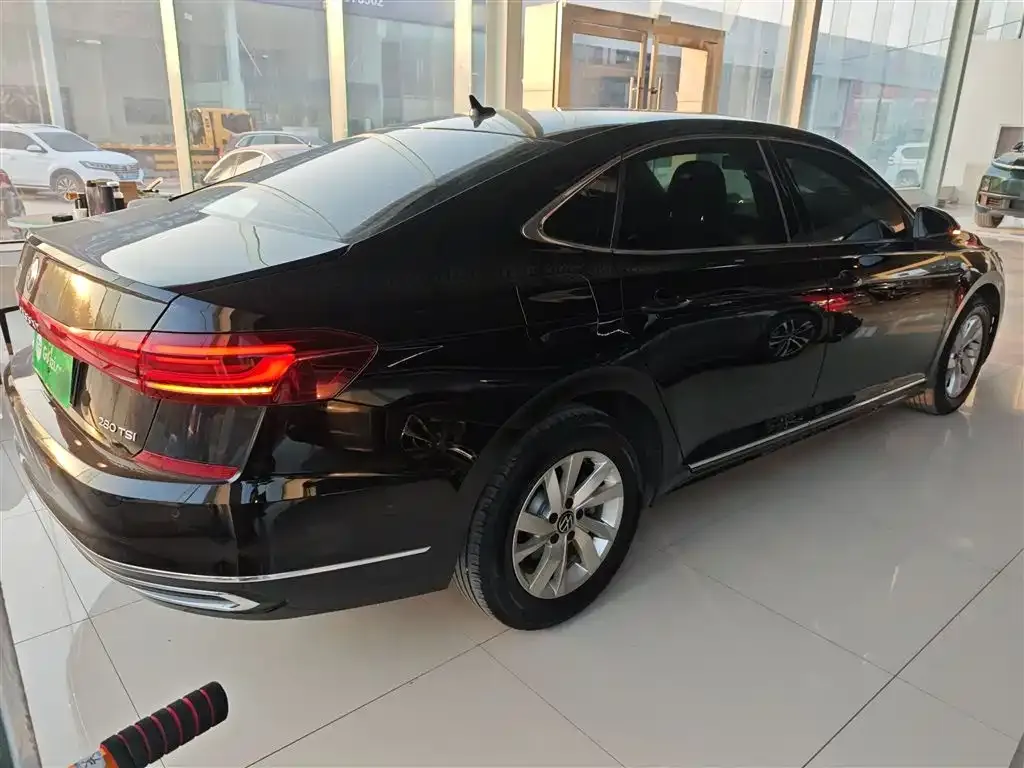 Volkswagen Passat 2023 из CN, фото 5