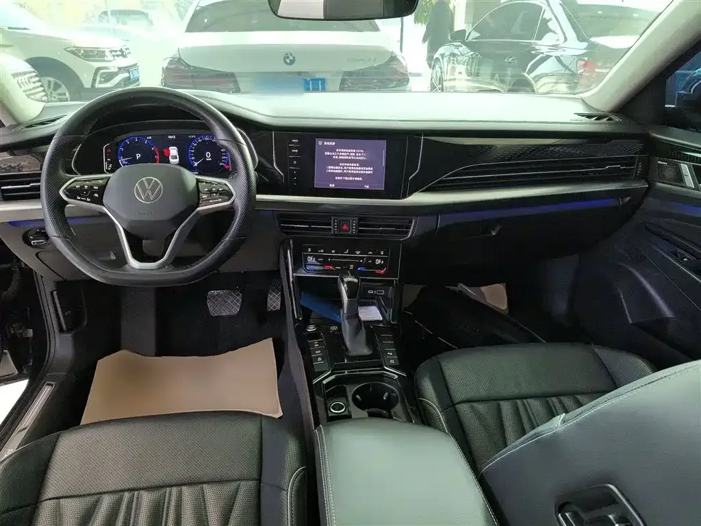 Volkswagen Passat 2023 из CN, фото 4