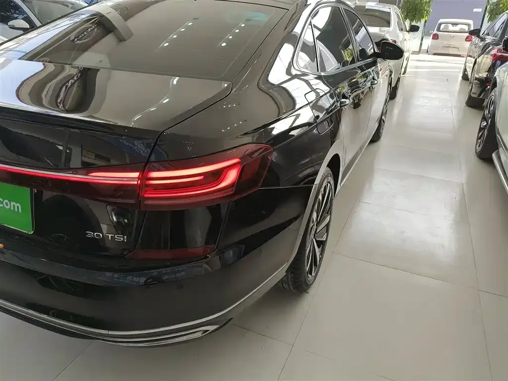 Volkswagen Passat 2023 из CN, фото 9