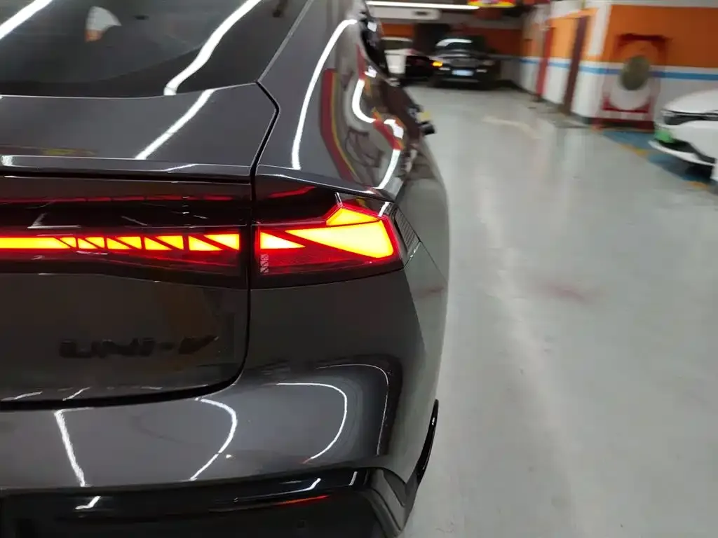 Changan UNI-V 2022 из CN, фото 2