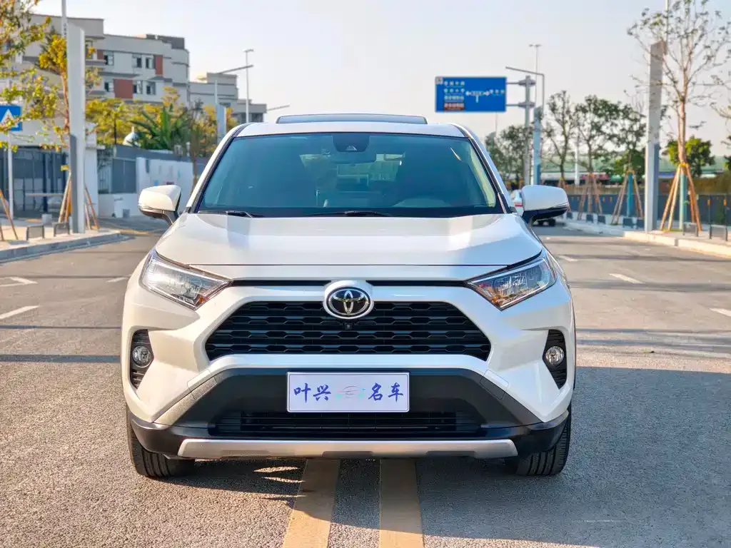 Toyota RAV4 2021 из CN, фото 3