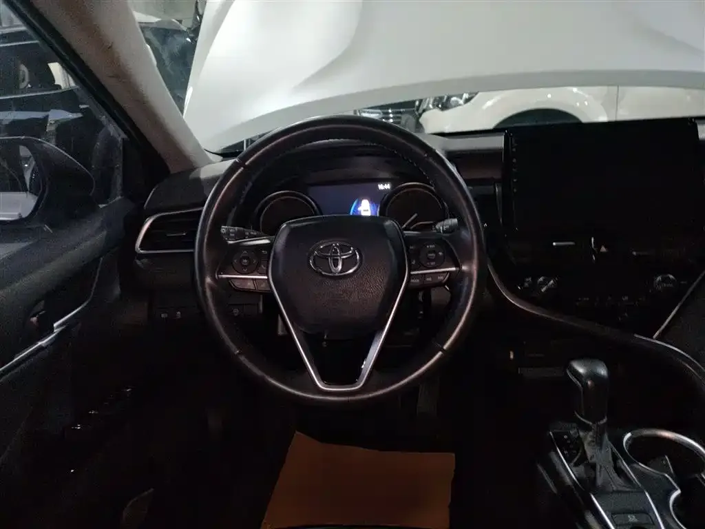 Toyota Camry 2022 из CN, фото 2