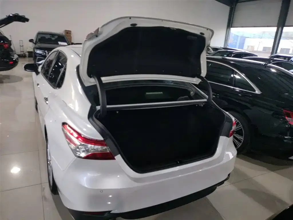 Toyota Camry 2022 из CN, фото 10