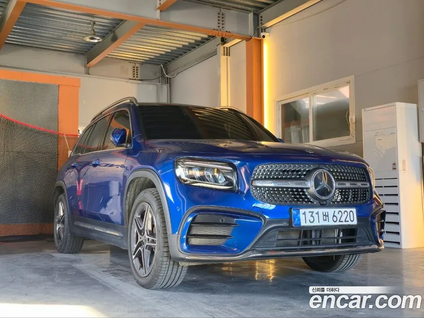 Mercedes-Benz GLB-Class — фото 10