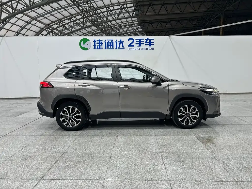 Toyota Frontlander 2023 из CN, фото 10