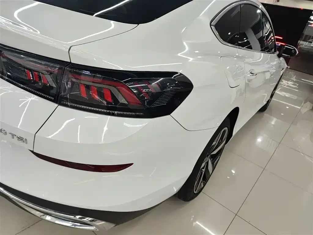 Volkswagen Lamando 2024 из CN, фото 8