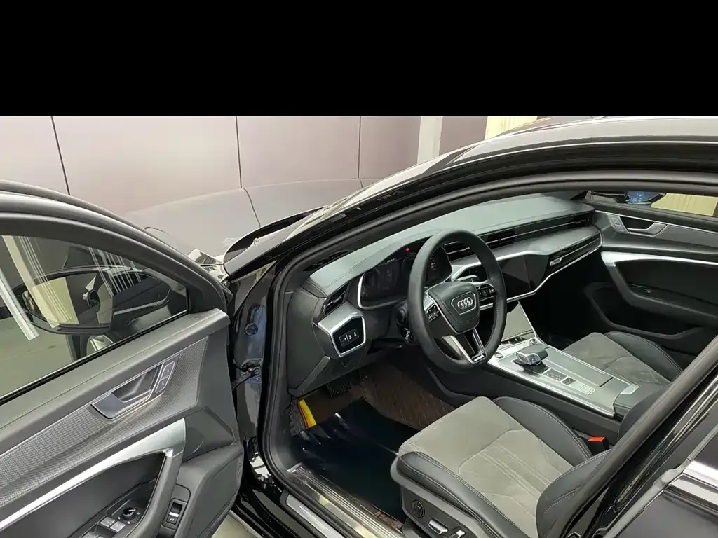 Audi A6L 2024 из CN, фото 2