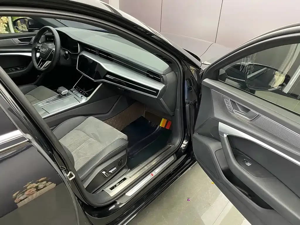 Audi A6L 2024 из CN, фото 9