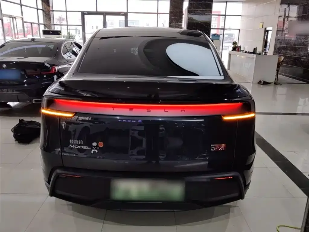Tesla Model Y 2025 из CN, фото 6
