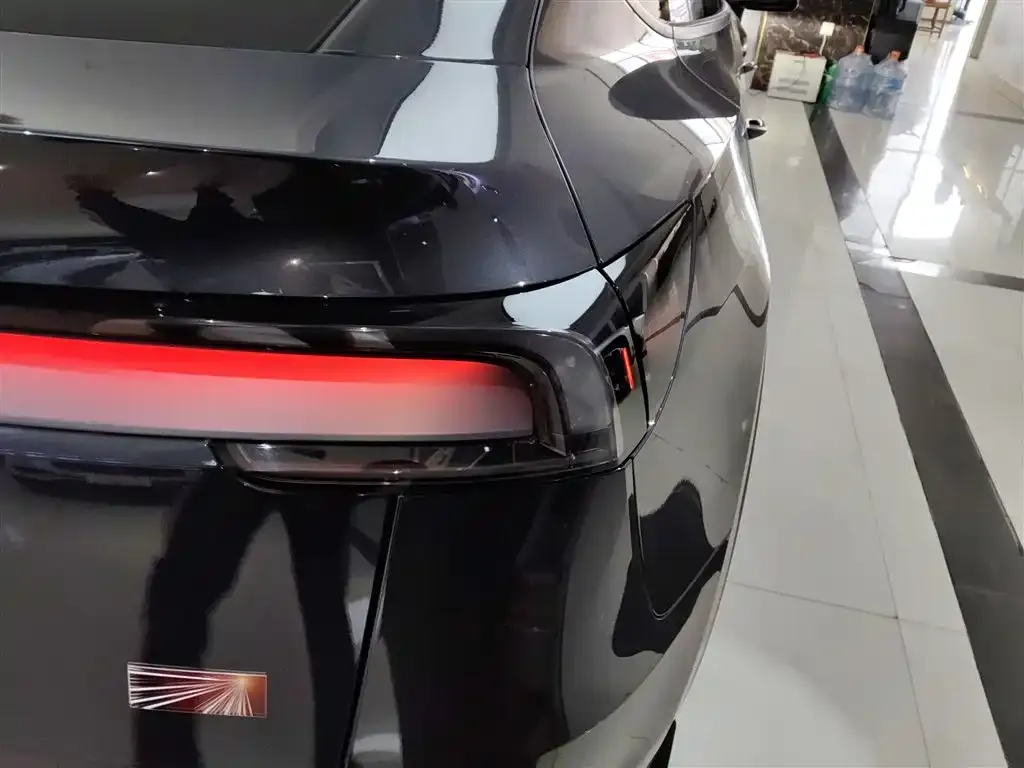 Tesla Model Y 2025 из CN, фото 8
