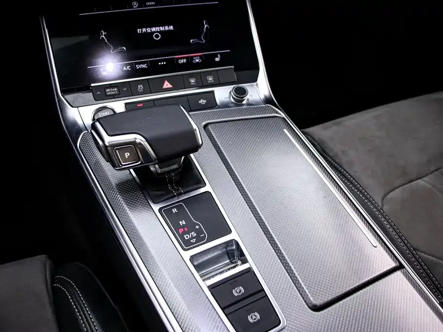 Audi A6L 2022 из CN, фото 10