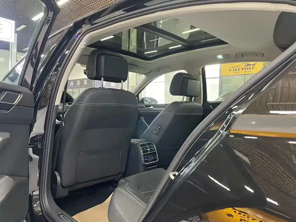 Volkswagen Magotan 2022 из CN, фото 4