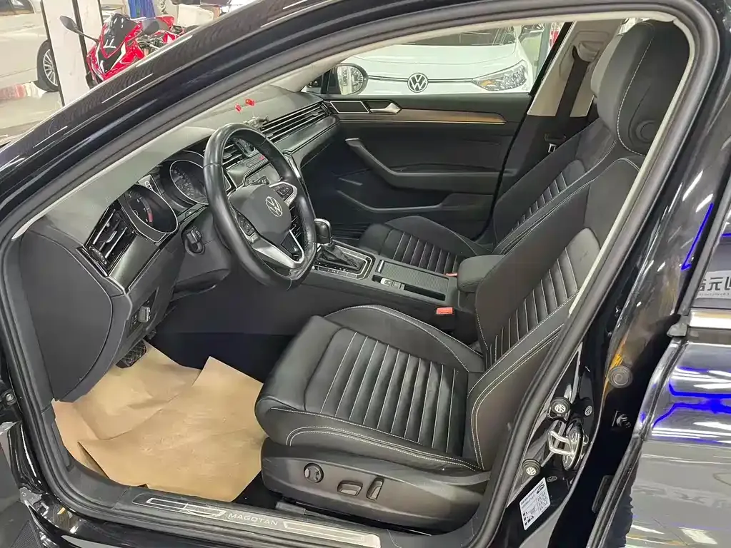 Volkswagen Magotan 2022 из CN, фото 10